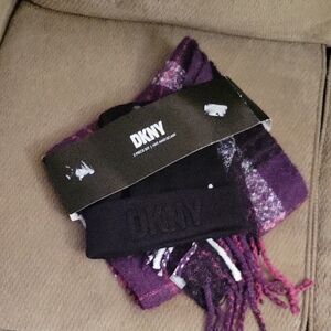 DKNY Elegant Black and Purple Scarf Set